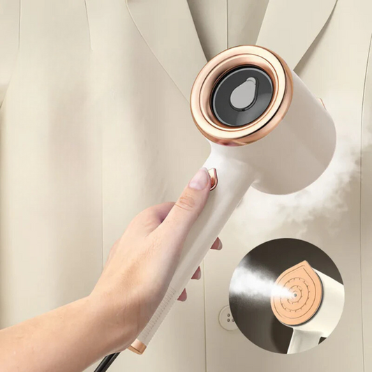 SteamEase – Le mini défroisseur portable qui lisse vos vêtements en quelques secondes, où que vous soyez