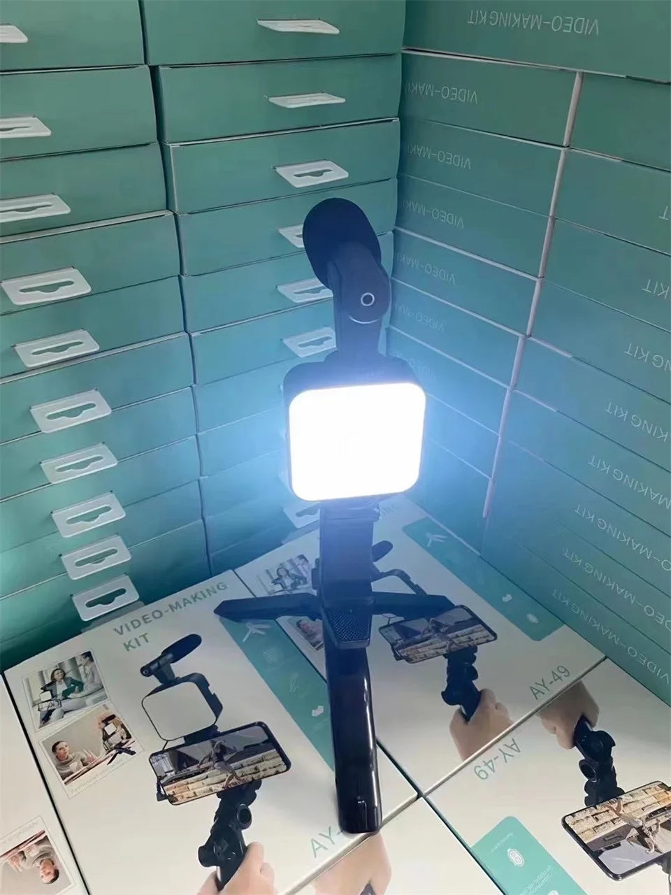 Kit de vlogging pour Smartphone avec trépied, support de téléphone, Mini Microphone, lumière de remplissage LED, démarreur pour TikTok, vidéo en direct, YouTube